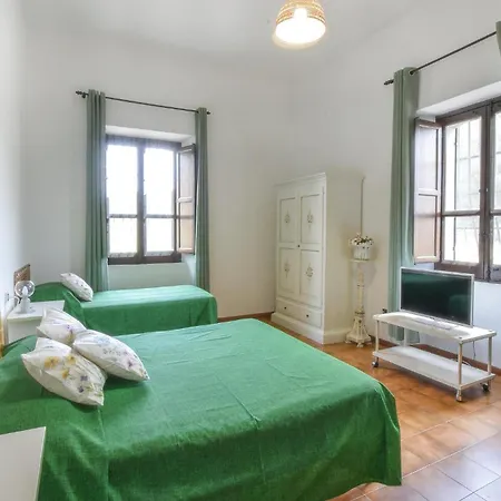 Il Castello Degli Ulivi Vakantiehuis *